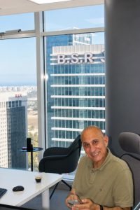 מאיר דוידי. ניתנים אחזקות ופיננסים מאיר דוידי. ניתנים אחזקות ופיננסים